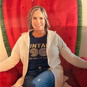 Meet your Posher, Holly